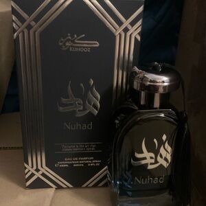 KUNOOZ Nuhad Eau de Parfum with Black and Silver Design